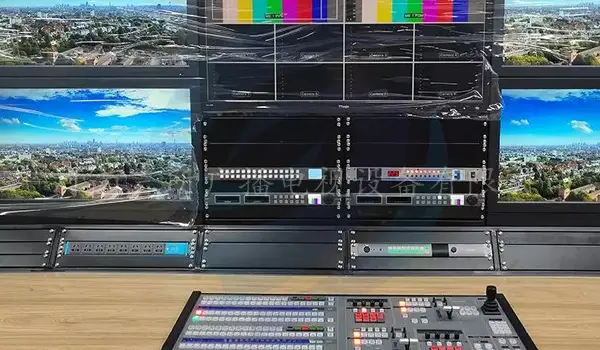 三所广电 全媒体直播车9.webp