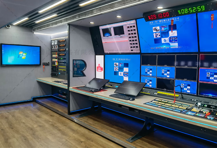 三所广电 汕德卡 超高清全媒体直播车 (1).jpg