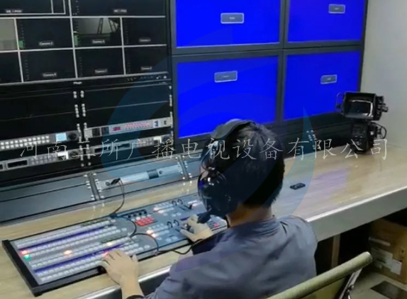 三所广电4K全媒体直播车2.jpg